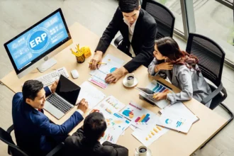 Enterprise Collaboration, Office Environment, Business Meeting, Professional Interaction, Technology Usage